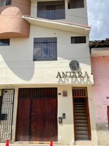 The building in which a vendégházakat is located