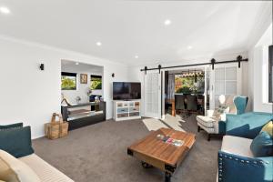 Кът за сядане в The Gables - Queenstown - Beautiful, stylish, newly renovated 4 bedroom home