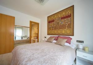 Ένα ή περισσότερα κρεβάτια σε δωμάτιο στο HomeSweetViews Anyós