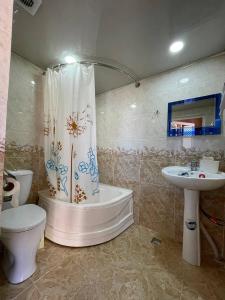 Kamar mandi di Khiva Amir Tora B&B