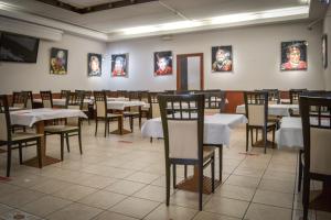 Restauracja lub miejsce do jedzenia w obiekcie Hotel Domus