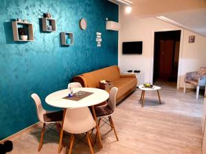 TV a/nebo společenská místnost v ubytování Apartman Azra