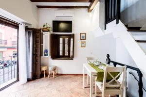 A television and/or entertainment centre at Casa Ispal Alfalfa