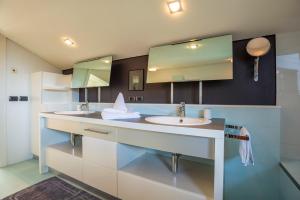 Η κουζίνα ή μικρή κουζίνα στο Tubris Living +27 φωτογραφίες