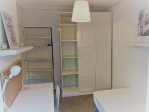 Zdjęcie z galerii obiektu Vive Vitoria Apartamento con jardín w mieście Vitoria-Gasteiz +13 zdjęć