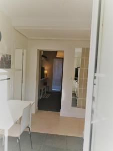 Zdjęcie z galerii obiektu Vive Vitoria Apartamento con jardín w mieście Vitoria-Gasteiz