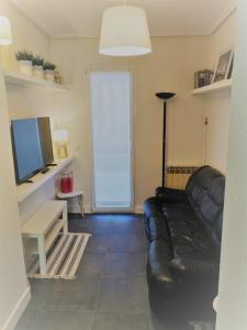 Zdjęcie z galerii obiektu Vive Vitoria Apartamento con jardín w mieście Vitoria-Gasteiz