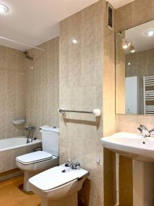 A bathroom at Apartamento Céntrico con Parking - L'Amfitriona