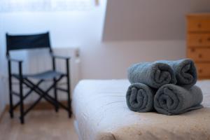 A bed or beds in a room at Apartamento Céntrico con Parking - L'Amfitriona