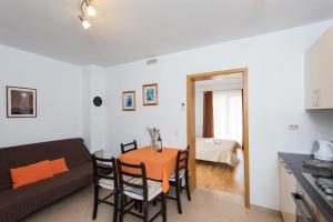 Kuchyňa alebo kuchynka v ubytovaní Apartments Darjan