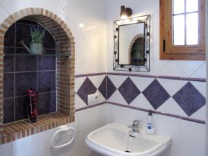 Ein Badezimmer in der Unterkunft Holiday Home Tres Palmeras by Interhome