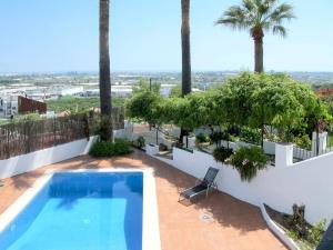 Výhľad na bazén v ubytovaní Holiday Home Vista Alegre by Interhome alebo v jeho blízkosti