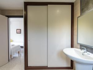 A bathroom at Holiday Home Anromi by Interhome