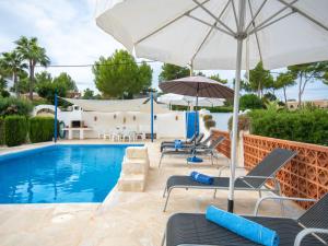 The swimming pool at or close to Holiday Home Anromi by Interhome