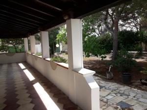 Κήπος έξω από το VILLA MIRABELLE , Torresangiovanni Marina di Ugento (LE)