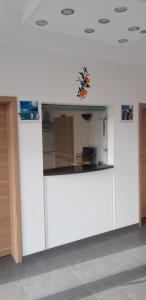 A kitchen or kitchenette at MyHome10 Wiesbaden-Mainz