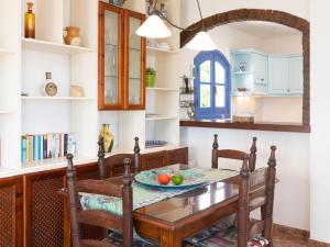 Kuchyň nebo kuchyňský kout v ubytování Holiday Home Nerja Penthouse by Interhome