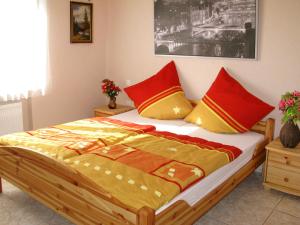 A bed or beds in a room at Apartment Salz by Interhome