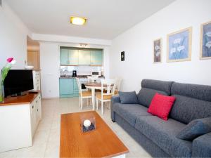 Η κουζίνα ή μικρή κουζίνα στο Apartment Amatista-6 by Interhome