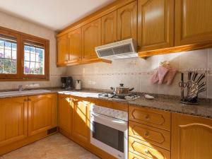 Kitchen o kitchenette sa Villa Buena Gente by Interhome