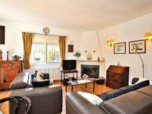 A seating area at Holiday Home El sueno de Jeanne-Marie by Interhome