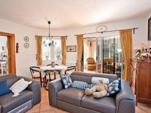 A seating area at Holiday Home El sueno de Jeanne-Marie by Interhome