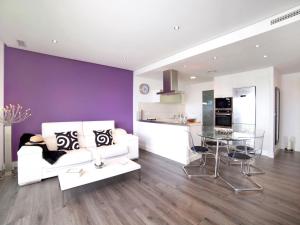 Η κουζίνα ή μικρή κουζίνα στο Apartment Los Lirios I-4 by Interhome
