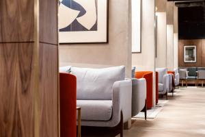 Wilde Aparthotels Manchester City Centre的休息区