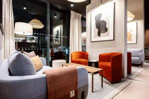 Wilde Aparthotels Manchester City Centre的休息区