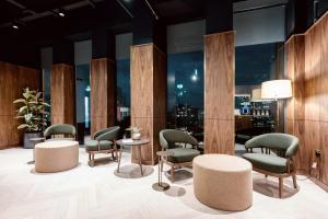 Wilde Aparthotels Manchester City Centre的休息区