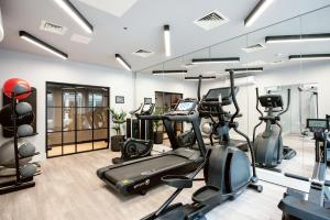 Wilde Aparthotels Manchester City Centre的健身中心和/或健身设施