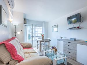 Posezení v ubytování Apartment Port Salins by Interhome + 17 fotografií