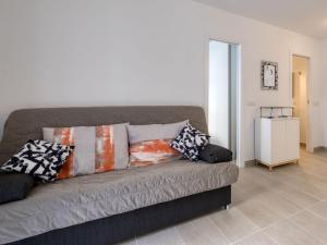 Kuchyň nebo kuchyňský kout v ubytování Apartment Urbatenis-2 by Interhome + 17 fotografií