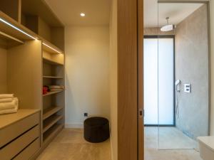 Ein Badezimmer in der Unterkunft Villa Can Navarro by Interhome