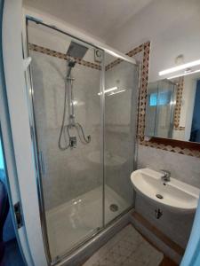 Koupelna v ubytování Casa Vacanze L'Acquerello + 31 fotografií