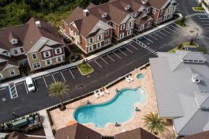 an aerial view of a house with a swimming pool at Casa Na Disney/ Summerville Resort in Orlando