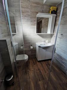 Baðherbergi á Sobe i Apartmani Casa Mia