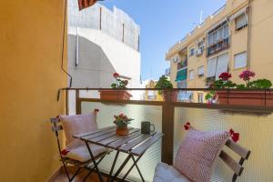 Gallery image of Luminoso apartamento de dos habitaciones con terraza y parking en el centro in Málaga