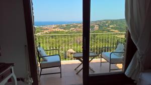 ポルト・ロトンドにある2 bedrooms apartement at Porto Rotondo 700 m away from the beach with sea view and wifiのギャラリーの写真