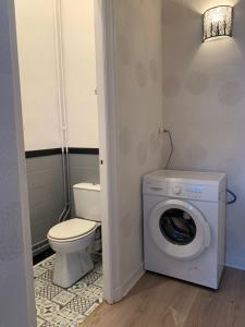 Ένα μπάνιο στο DOUAI 1 spacieux et joli appartement +24 φωτογραφίες