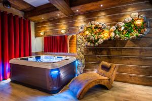 Fotografia z galérie ubytovania Willa Przy Dolinie Kościeliskiej - Prywatne Jacuzzi & Sauna v destinácii Kościelisko
