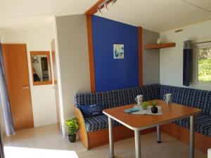Χώρος καθιστικού στο Camping Hello Soleil