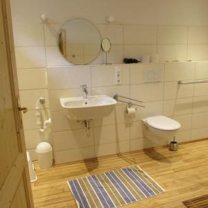 Koupelna v ubytování Ferienwohnung "Eifelstueffje" + 37 fotografií