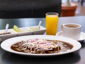 Jídlo v hotelu nebo okolí