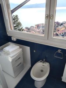 Viewpoint Cannero Apartment tesisinde bir banyo