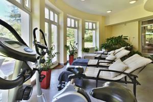 Fitness centrum a/nebo fitness zařízení v ubytování Parkhotel Golf Marianske Lazne
