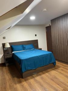PLUMSTEAD NKY EXECUTIVE APARTMENT