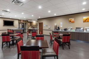 Restoran ili drugo mesto za obedovanje u objektu Comfort Suites Waco Near University Area