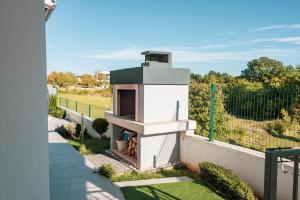 Vonkajšia záhrada v ubytovaní Villa Angelina
