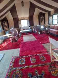 Afbeelding uit fotogalerij van Luxury Camp desert Maroc Tours in Mhamid